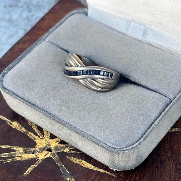 Vintage Cocktail Ring Size 6 3/4 With Blue Sapphire and Sterling Silver Band - Picture 5 of 9